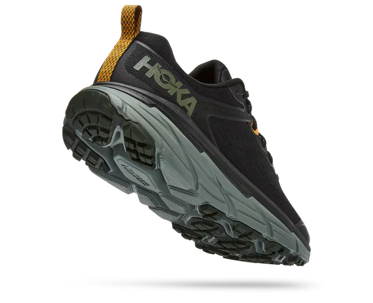 Hoka One One Challenger