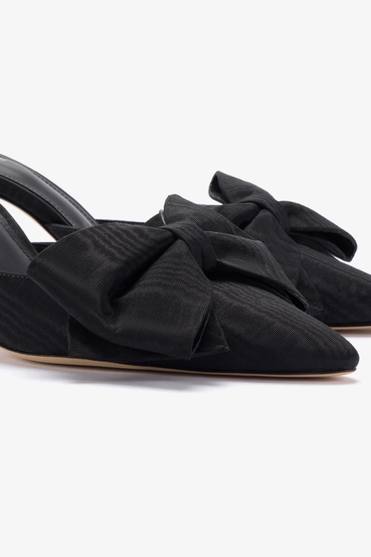 Mini Elle Pump In Black Fabric Larroudé